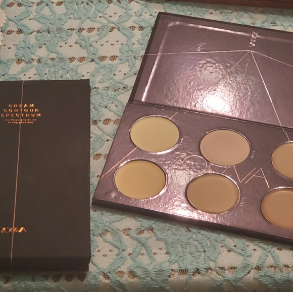 ZOEVA Other - Zoeva Cream Contour Palette